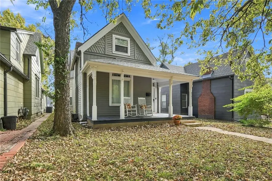 4121 Oak Street, Kansas City, MO 64111 - #3