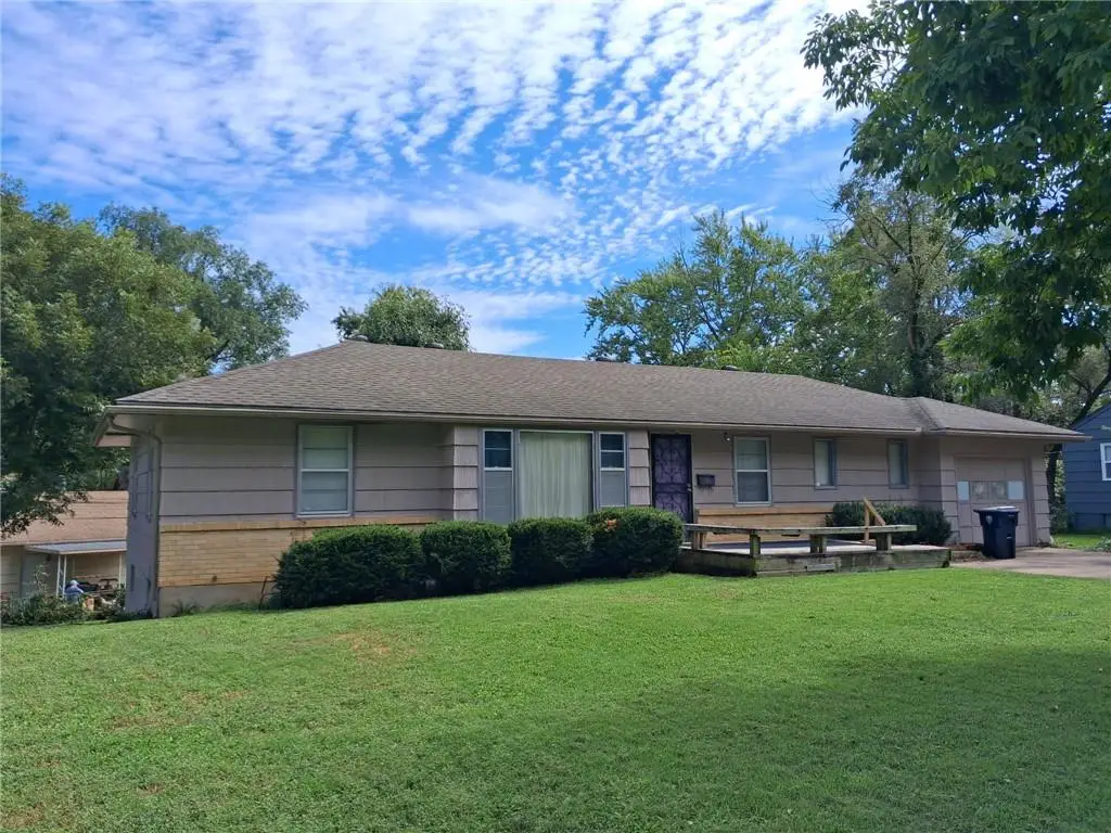 6009 E 102nd Street, Kansas City, MO 64134 - #1
