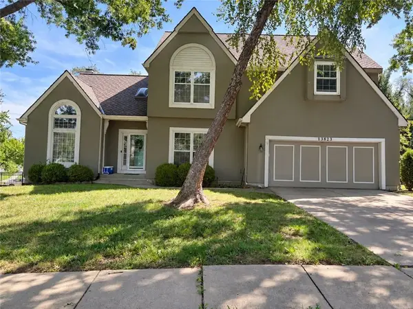 13823 Pembroke Lane, Leawood, KS 66224