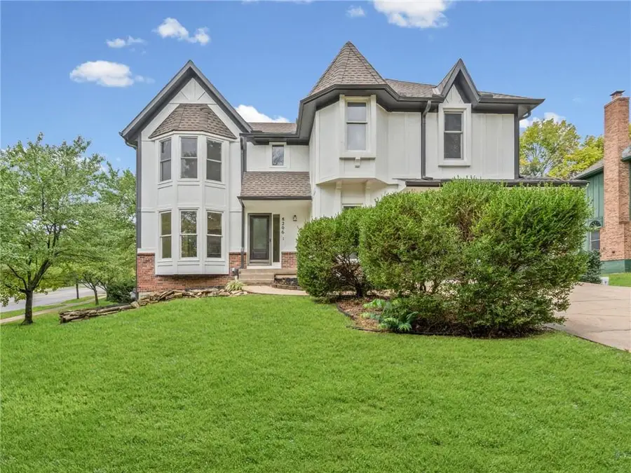 8206 Alden Street, Lenexa, KS 66215 - #2