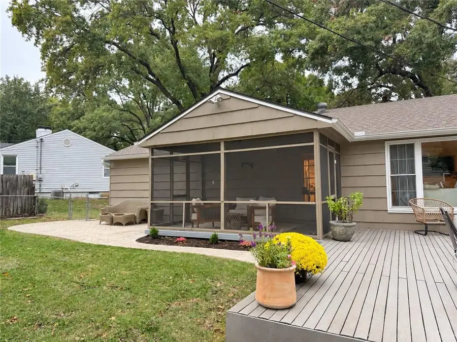 4717 W 77th Place, Prairie Village, KS 66208 - #3