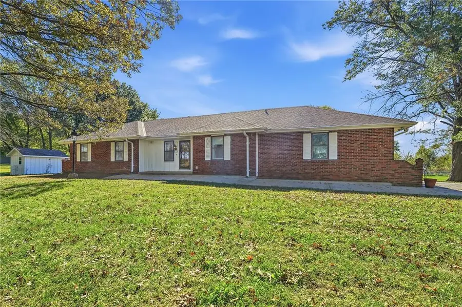 5905 E 210th Street, Belton, MO 64012 - #3