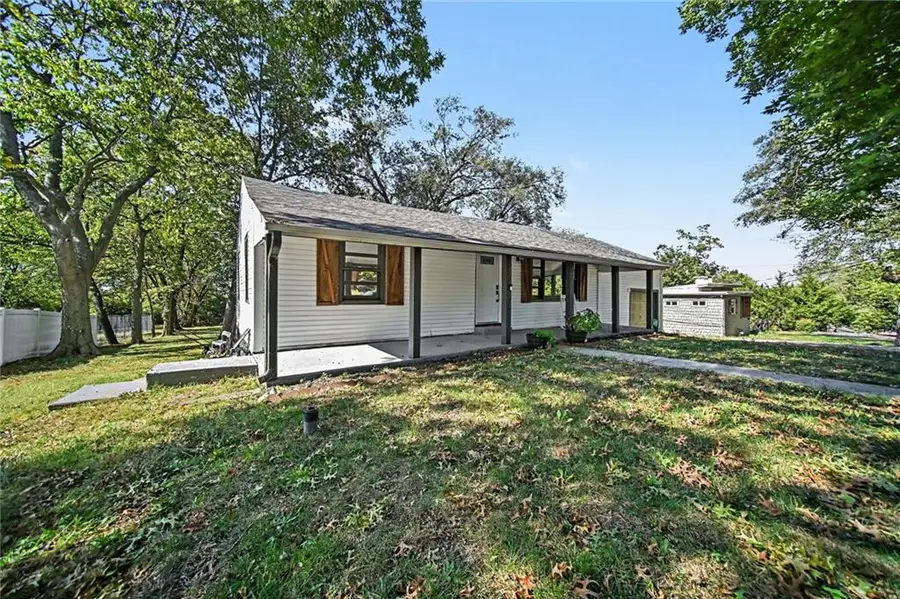 7844 Smalley Avenue, Kansas City, MO 64138 - #3