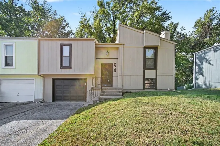 9528 Manning Avenue, Kansas City, MO 64134 - #2