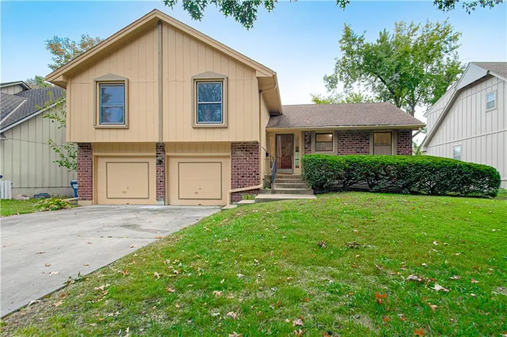 9835 W 101st Street, Overland Park, KS 66212 - #1
