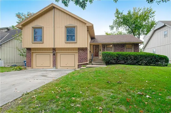 9835 W 101st Street, Overland Park, KS 66212