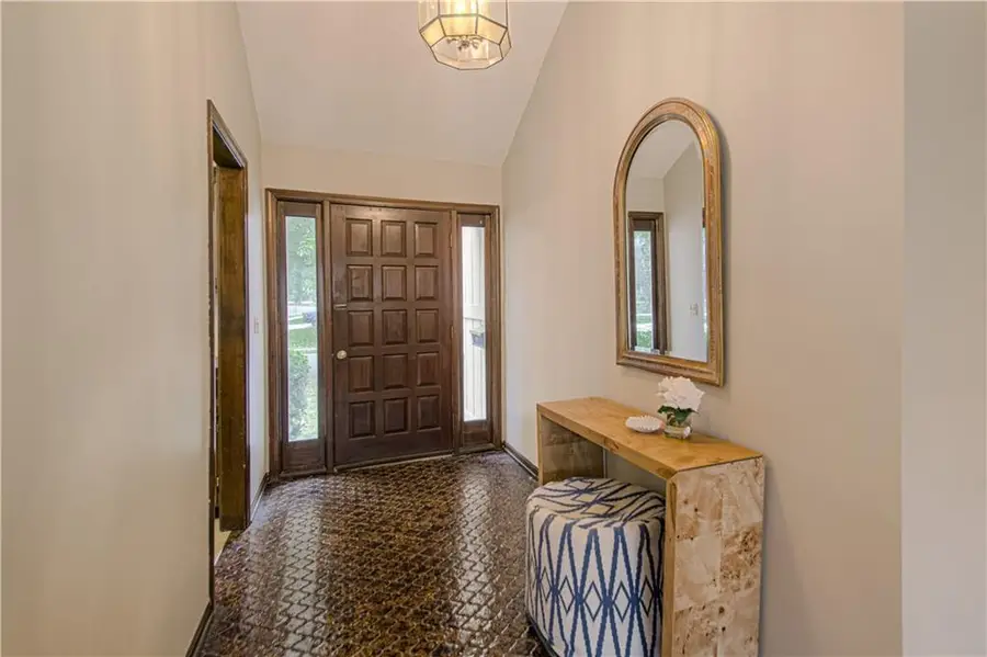 9835 W 101st Street, Overland Park, KS 66212 - #3