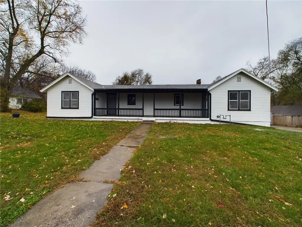 1013 W South Avenue, Independence, MO 64050 - #1