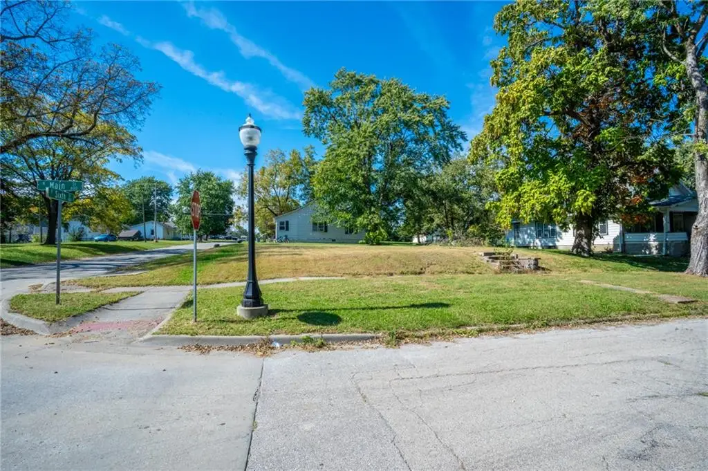 601 N Main Street, Cameron, MO 64429 - #1