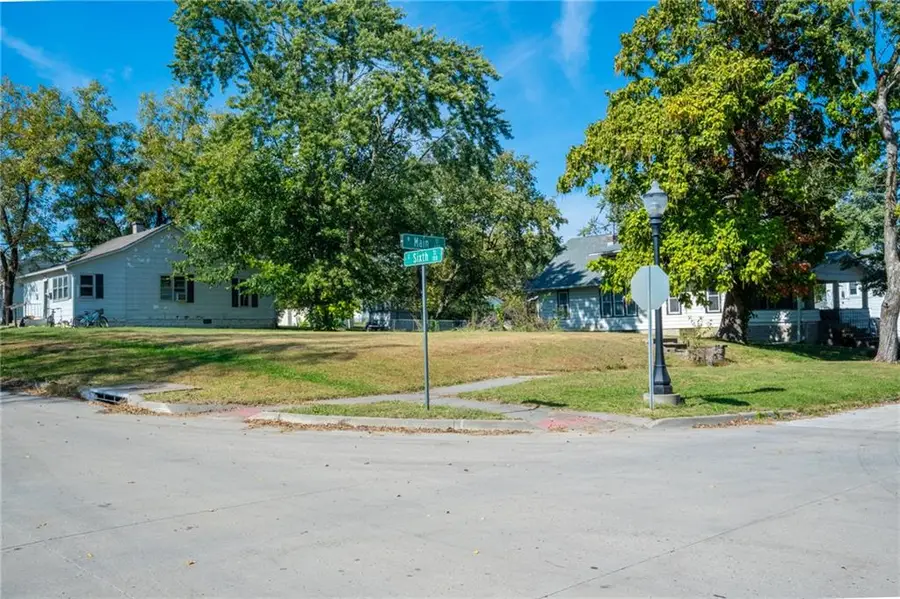 601 N Main Street, Cameron, MO 64429 - #2