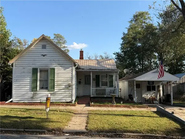 411 Highland Avenue, Lexington, MO 64067