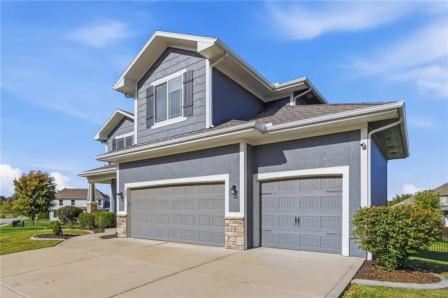 201 SW Lake Side Drive, Blue Springs, MO 64064 - #3