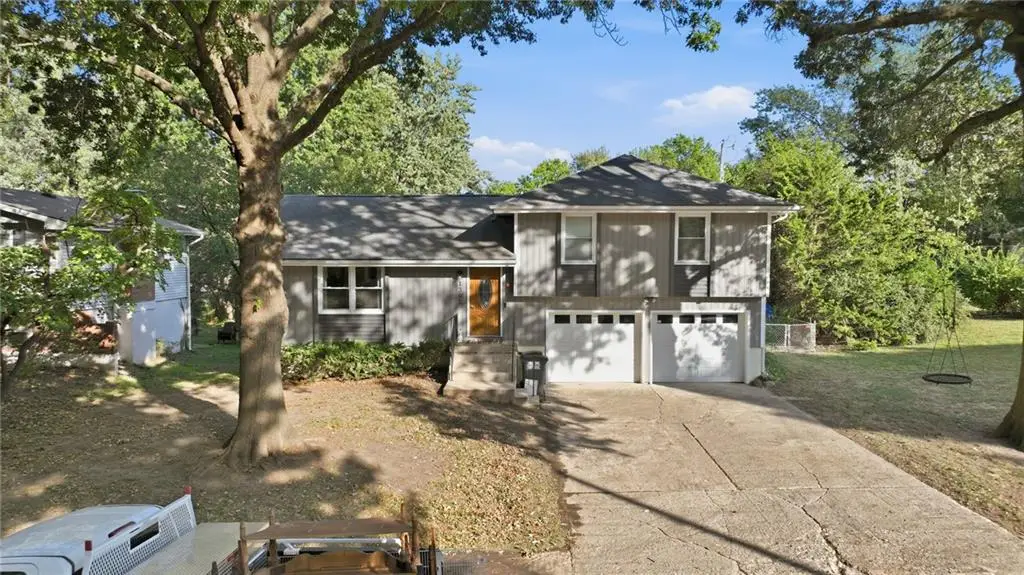 1305 Madison Street, Lees Summit, MO 64081 - #1