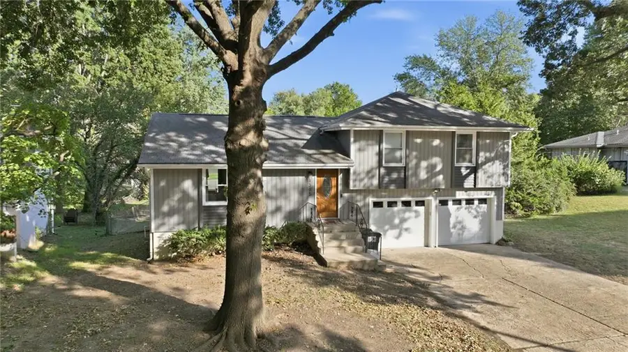 1305 Madison Street, Lees Summit, MO 64081 - #3