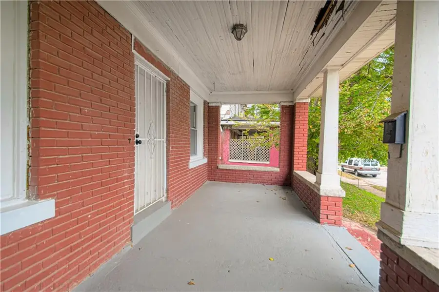3238 Wabash Avenue, Kansas City, MO 64109 - #3