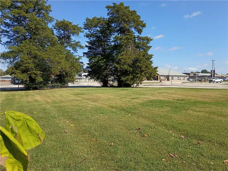 St John Highway W, Girard, KS 66743 - #2