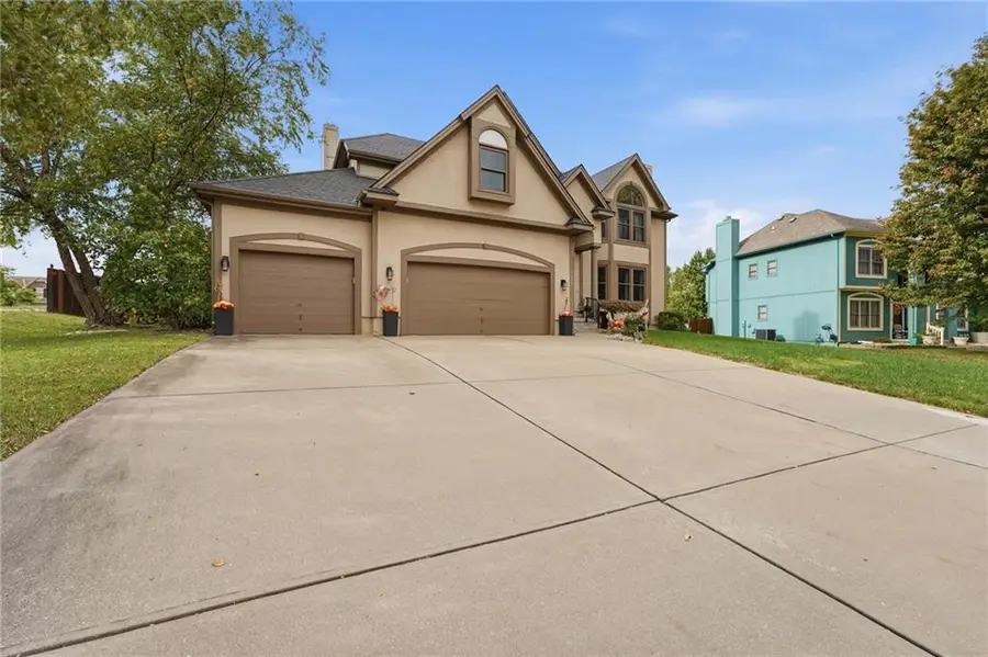 4022 SW Flintrock Drive, Lees Summit, MO 64082 - #2