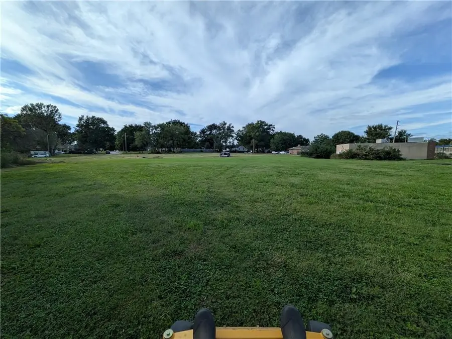 4501 Crysler Avenue, Blue, MO 64055 - #3