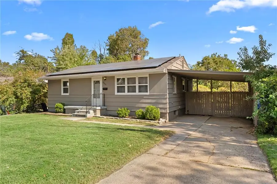 2901 Appleton Avenue, Independence, MO 64052 - #2