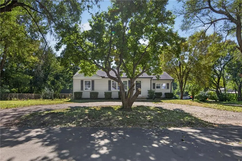 10901 E 81st Terrace, Raytown, MO 64138 - #1