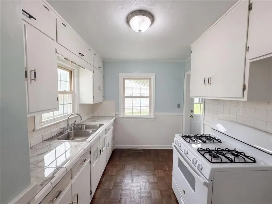 10308 E 39th Street, Kansas City, MO 64133 - #2