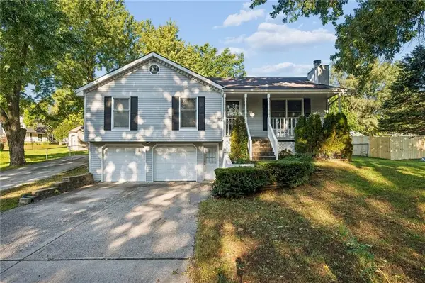 6906 N Chas Drive, Pleasant Valley, MO 64068