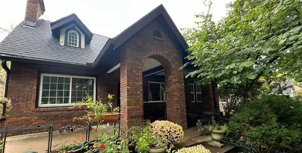 211 E 66th Street, Kansas City, MO 64113