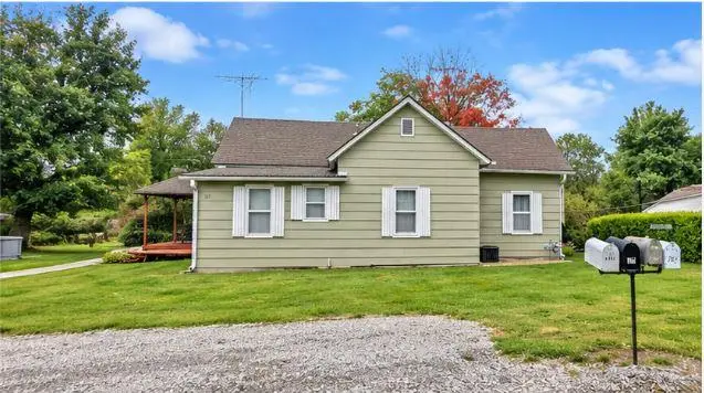 111 S Pine Street, Gallatin, MO 64640 - #2