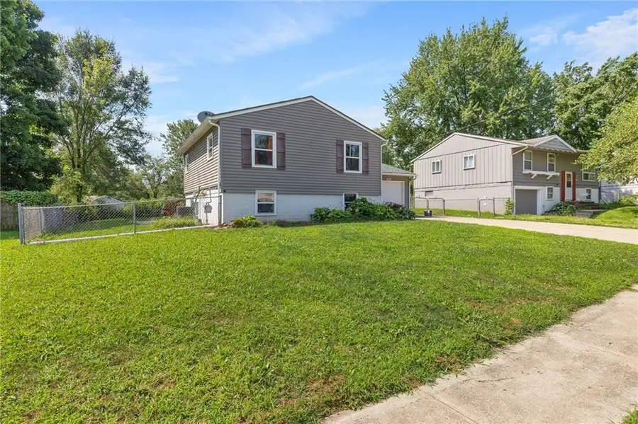 18907 E Susquehanna Ridge, Independence, MO 64056 - #3