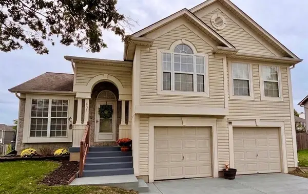 601 SE Sumpter Drive, Lee's Summit, MO 64063