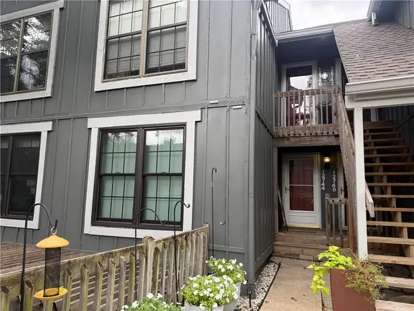 12744 W 110 Terrace, Overland Park, KS 66210