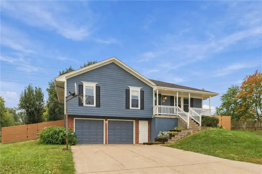 104 NE Bristol Circle, Lees Summit, MO 64063 - #2