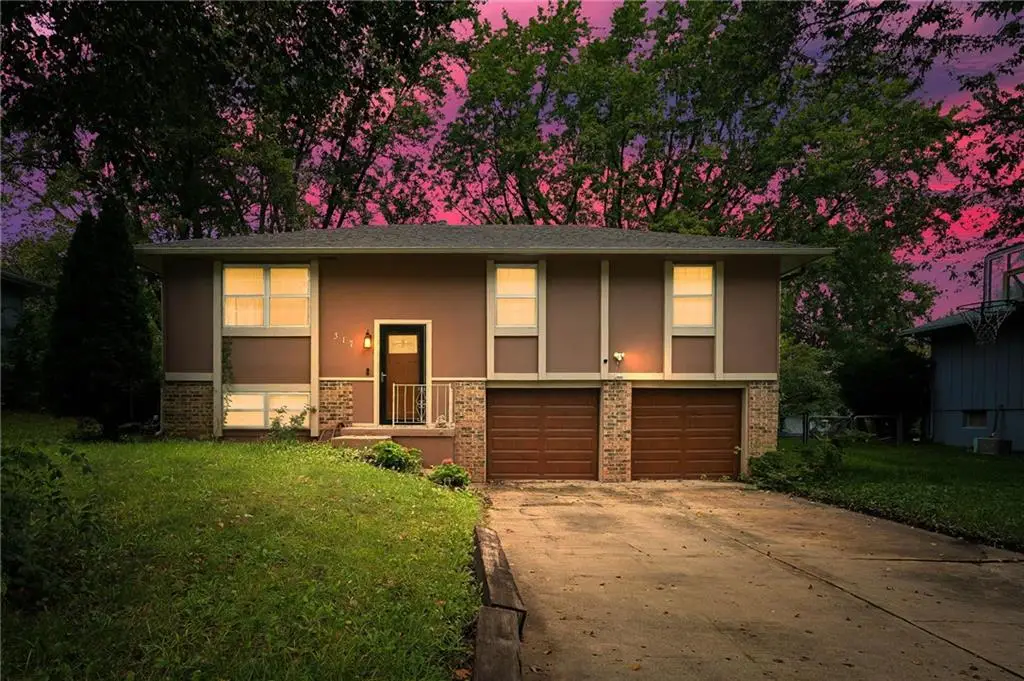 317 SW Shamrock Place, Blue Springs, MO 64014 - #1