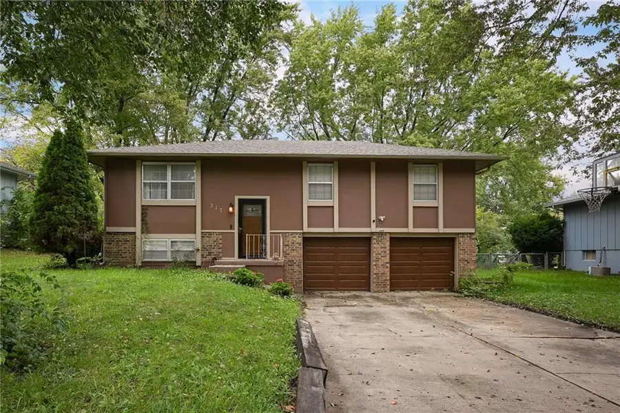 317 SW Shamrock Place, Blue Springs, MO 64014 - #3