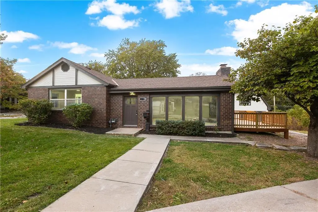 2712 S Sante Fe Road, Independence, MO 64052 - #1