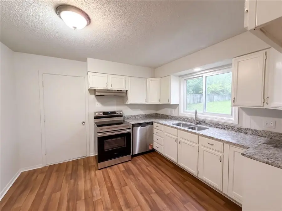 11214 E 48th Street, Kansas City, MO 64133 - #2