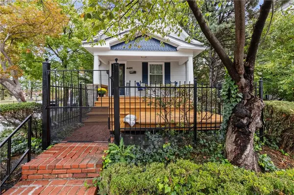 4401 Madison Avenue, Kansas City, MO 64111