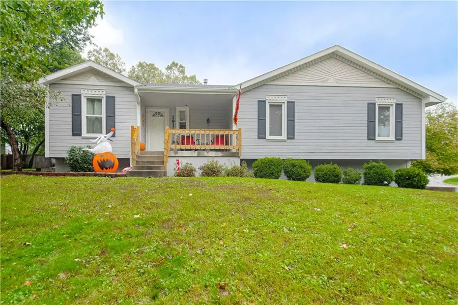 1914 Meadowlane Street, Kearney, MO 64060 - #2