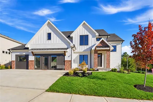 18330 W 195th Street, Spring Hill, KS 66083