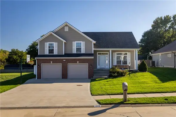 4516 Wilshire Drive, St Joseph, MO 64506