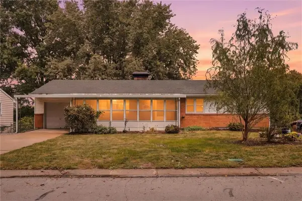 1608 Lee Lane, Pleasant Hill, MO 64080