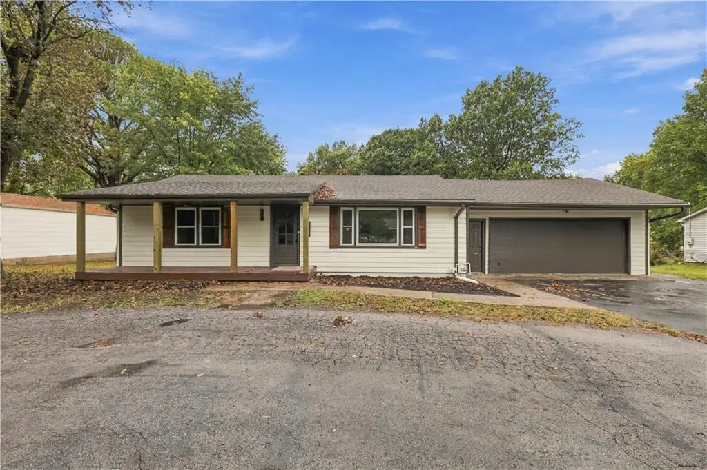 702 SW Locust Street, Oak Grove, MO 64075 - #1