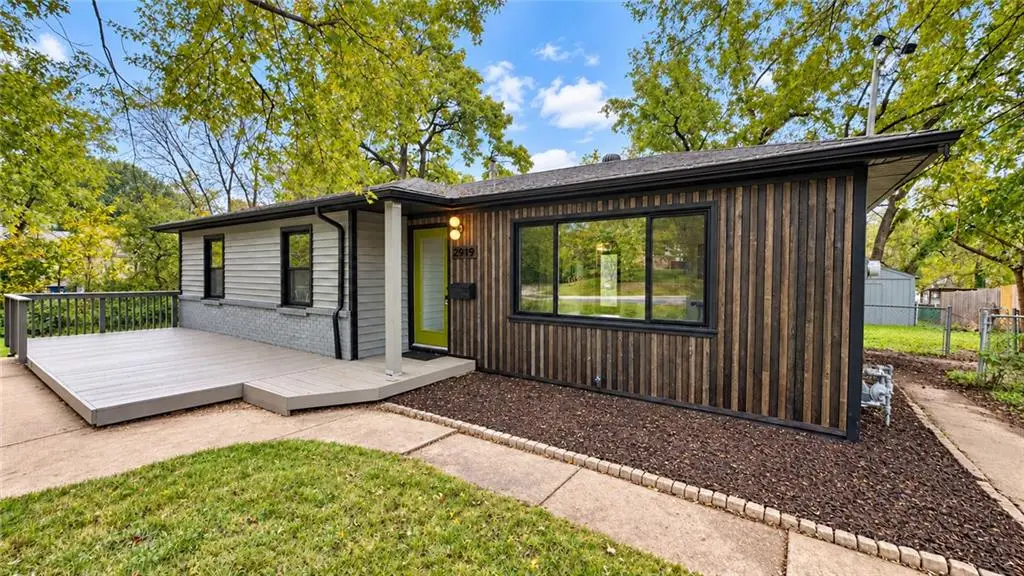 2919 NE Russell Road, Kansas City, MO 64117 - #1