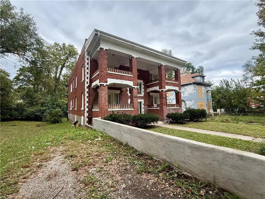 3016 Olive Street, Kansas City, MO 64109 - #2