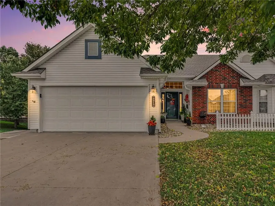 3213 Devonshire Drive, Platte City, MO 64079 - #2