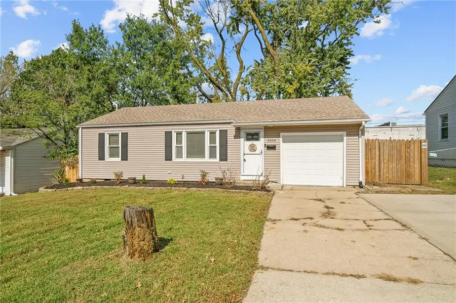 2404 NE 60th Street, Gladstone, MO 64118 - #3