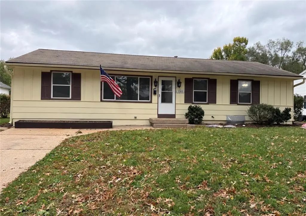 1305 Farview Drive, Independence, MO 64056 - #1