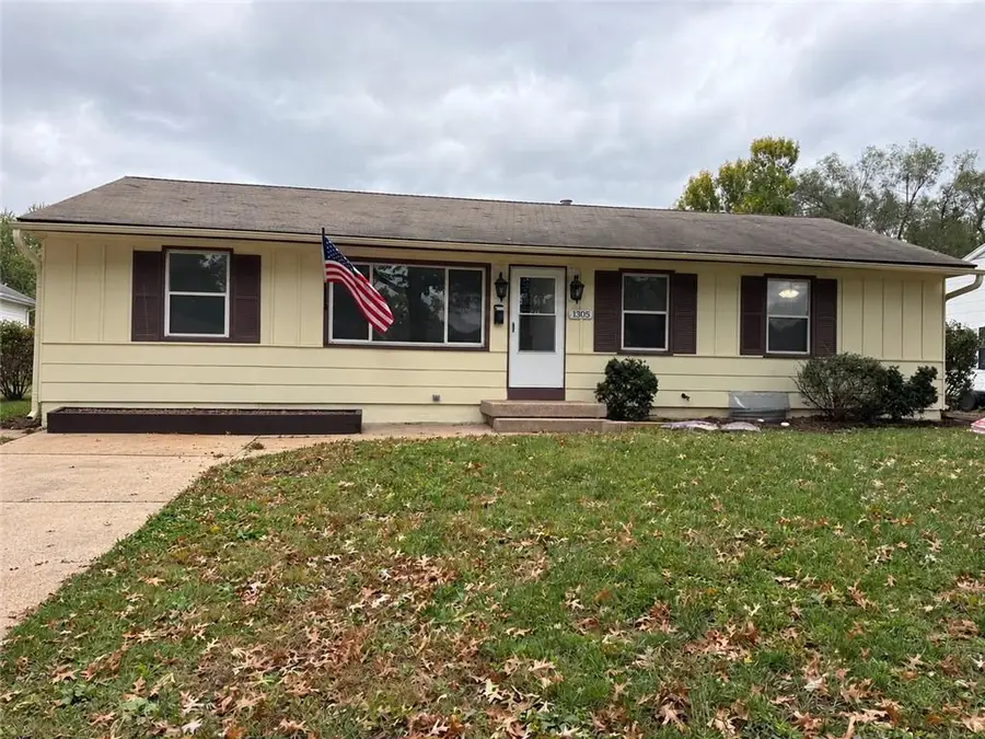 1305 Farview Drive, Independence, MO 64056 - #2