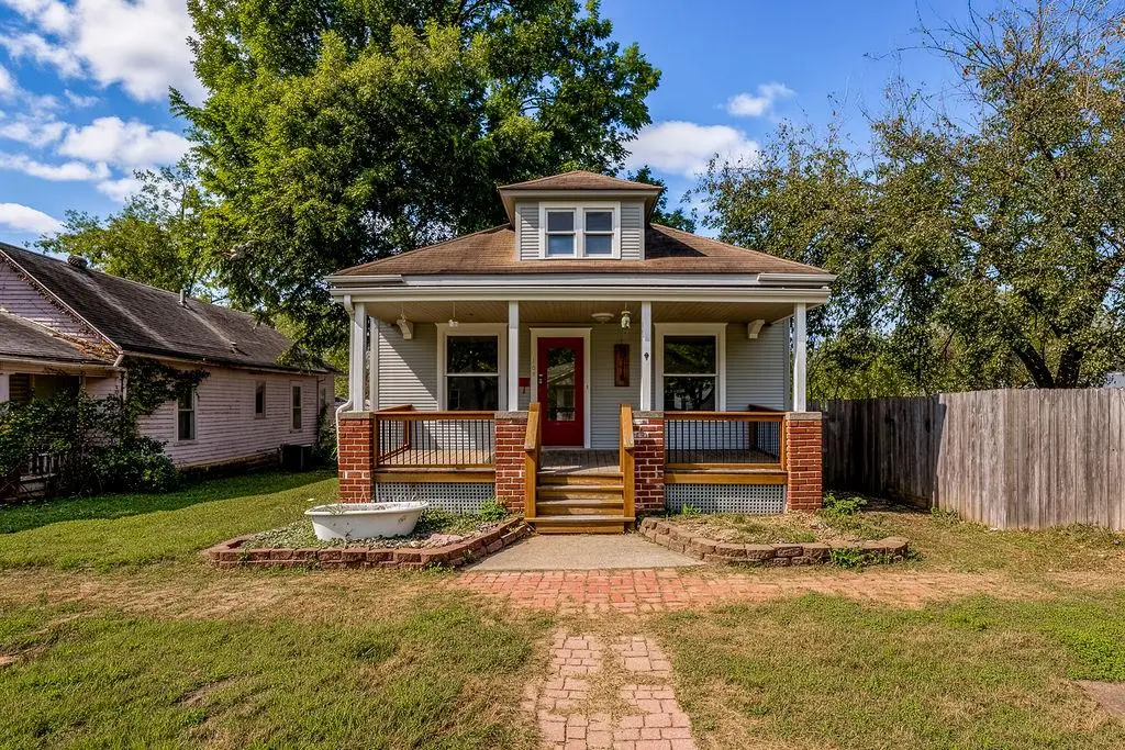 105 E Miami Street, Paola, KS 66071 - #1
