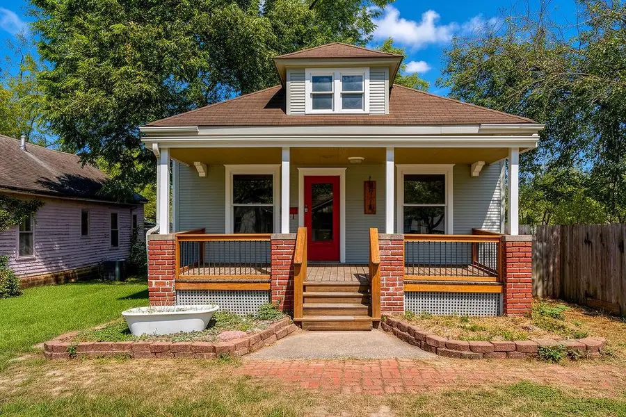 105 E Miami Street, Paola, KS 66071 - #3